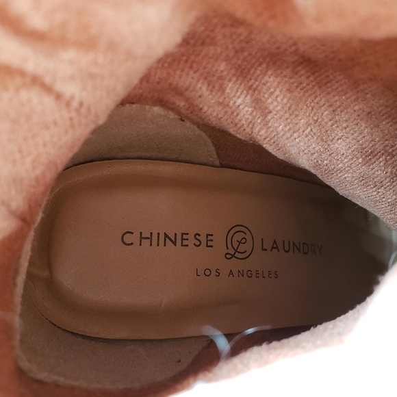 Chinese Laundry | Blush Tan Suede Almond Toe Block Heel Ankle Booties Women 7.5 - Picture 10 of 10